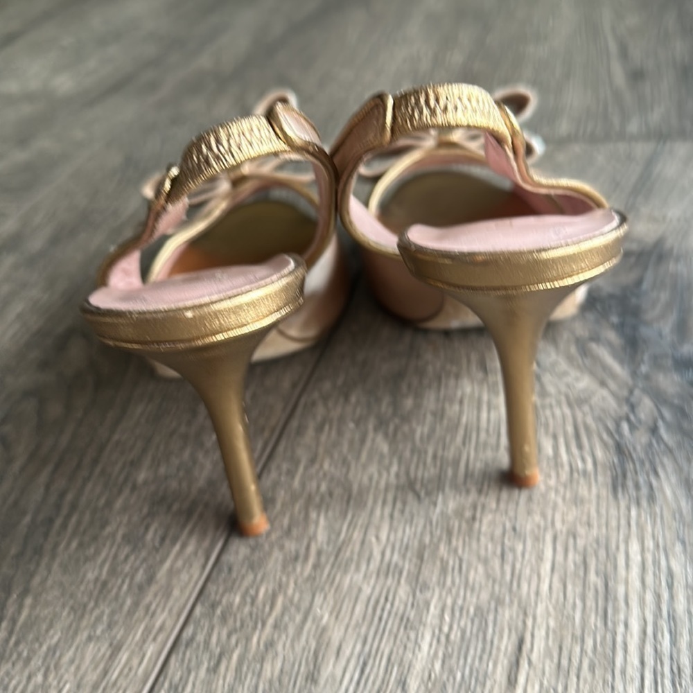 Kate Spade Shoes size 7 ivory gold with jeweled bow on toes sling back open toe - Picture 8 of 9